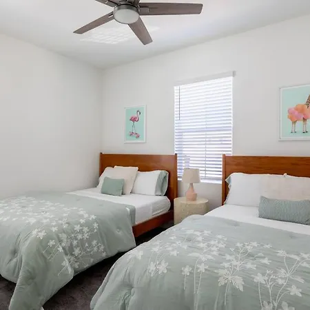 *New* Casa Breeza - Luxury Lakefront Home!